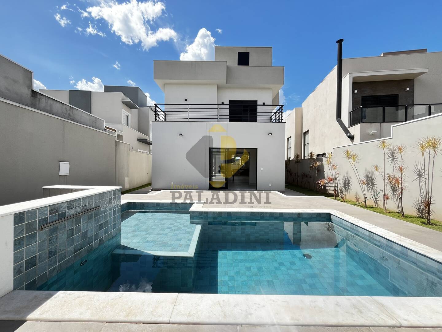 Casa, 3 quartos, 220 m² - Foto 2