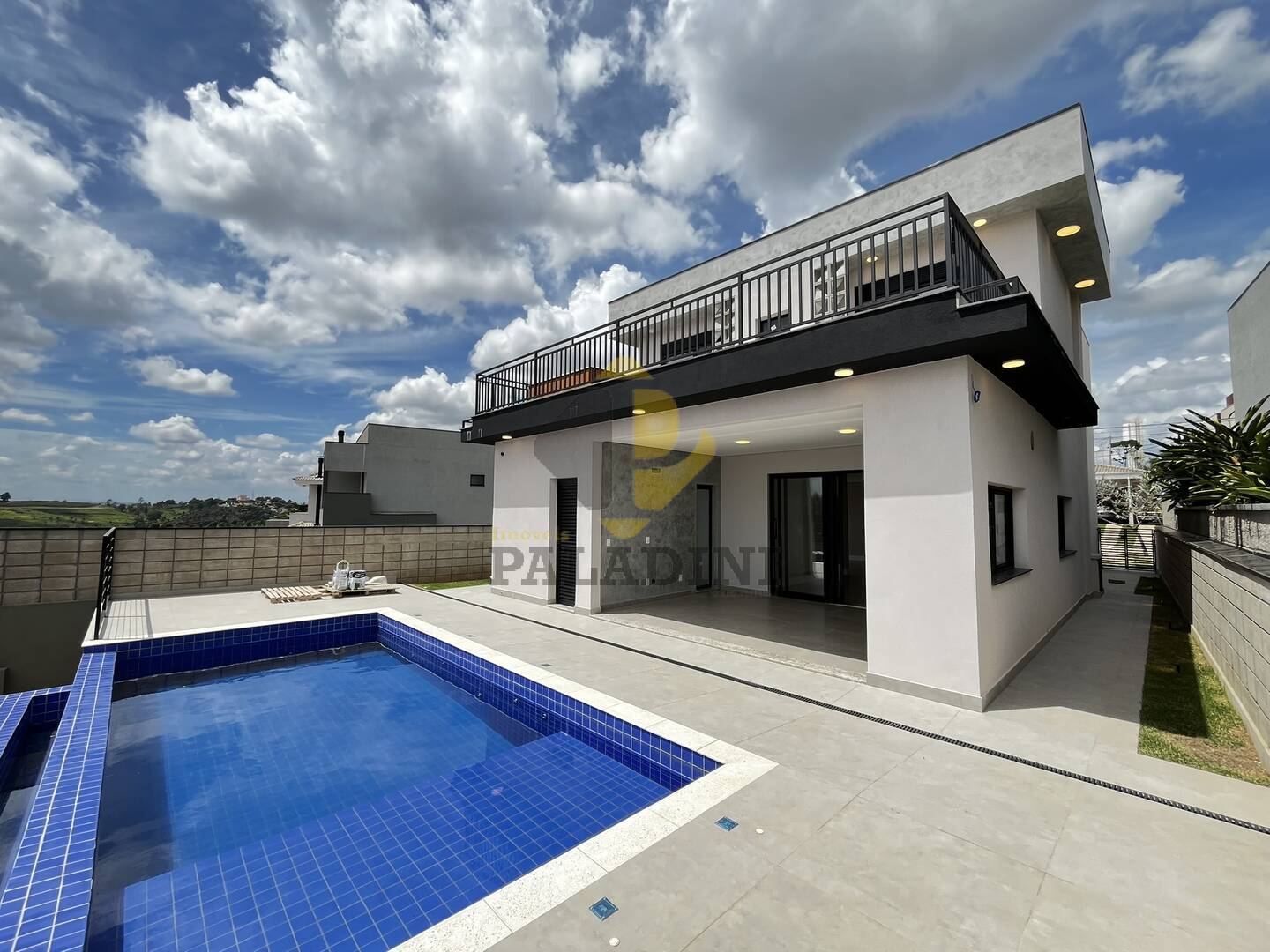 Casa, 4 quartos, 240 m² - Foto 2