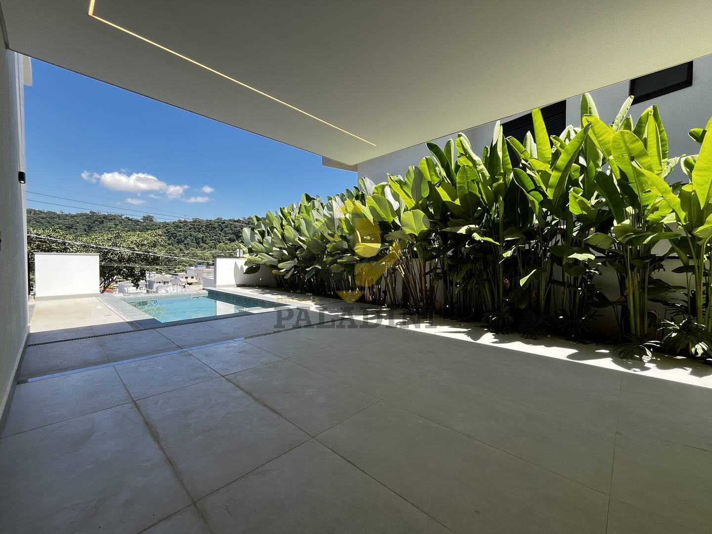 Casa à venda com 3 quartos, 245m² - Foto 9