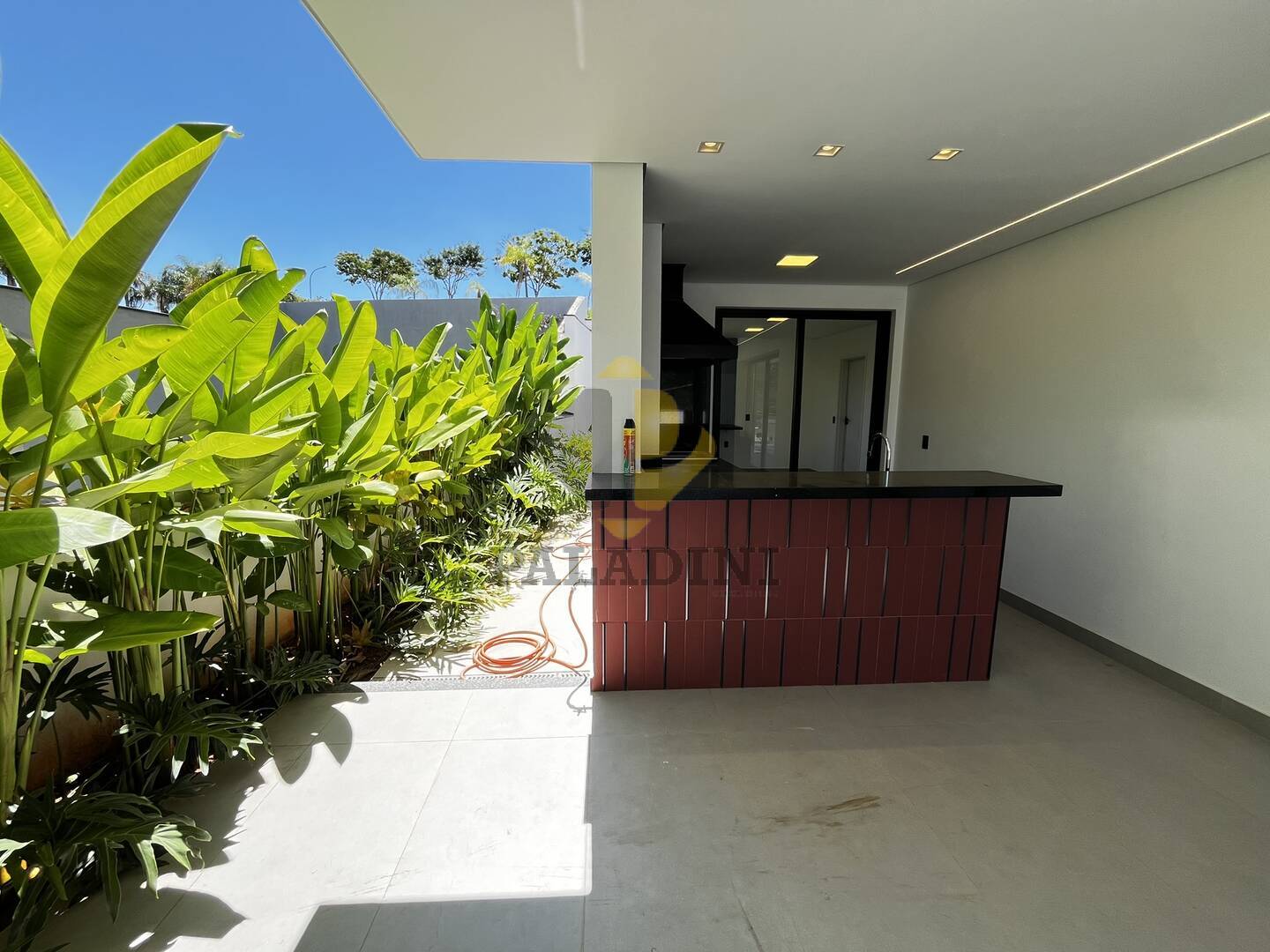 Casa à venda com 3 quartos, 245m² - Foto 7