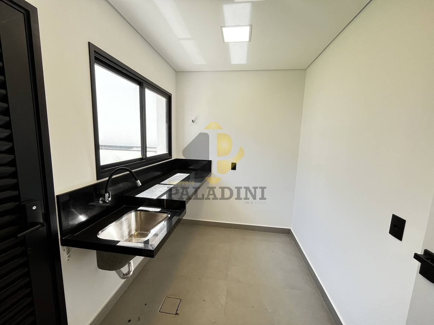 Casa à venda com 3 quartos, 245m² - Foto 13