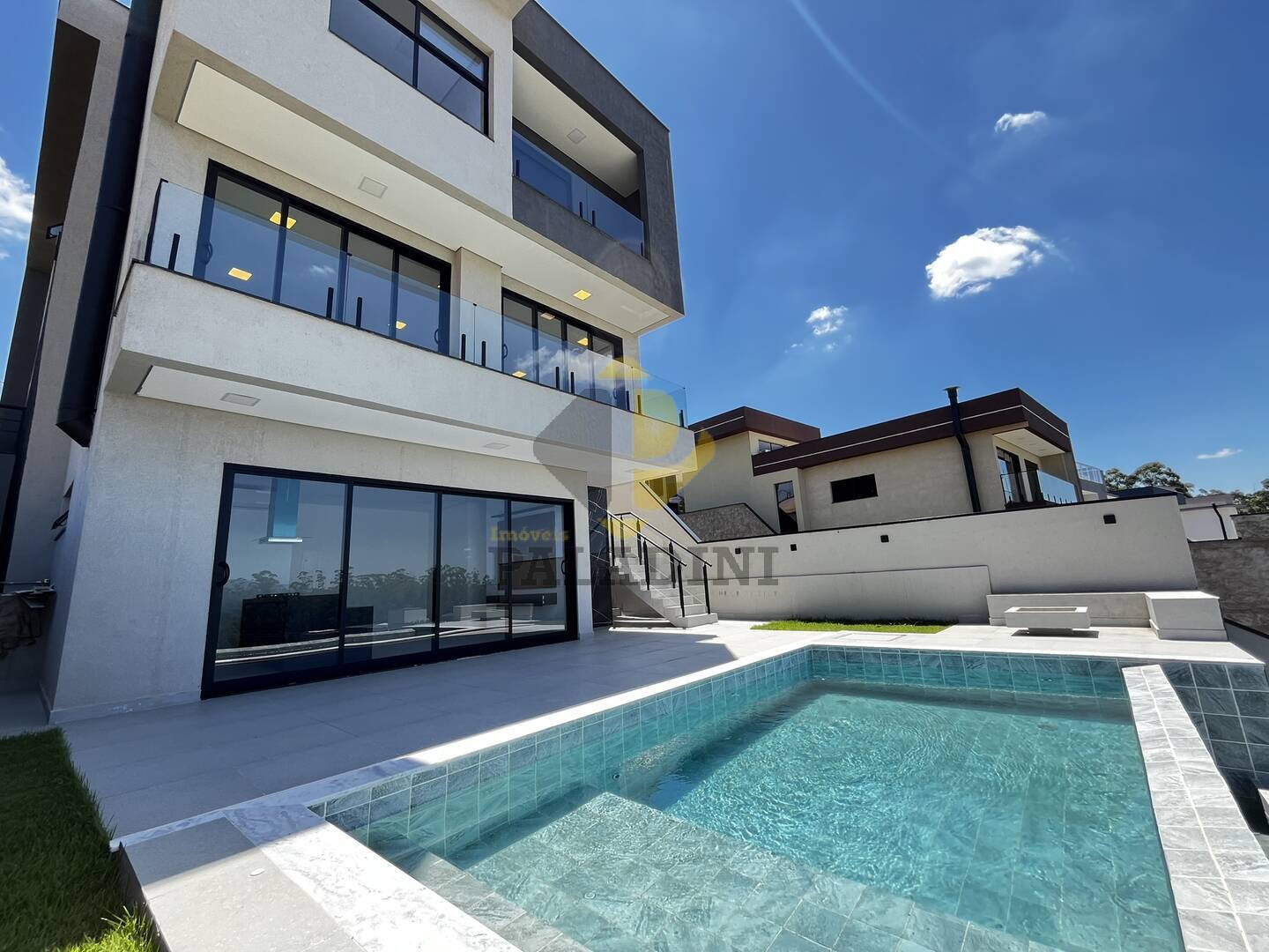 Casa, 4 quartos, 285 m² - Foto 2