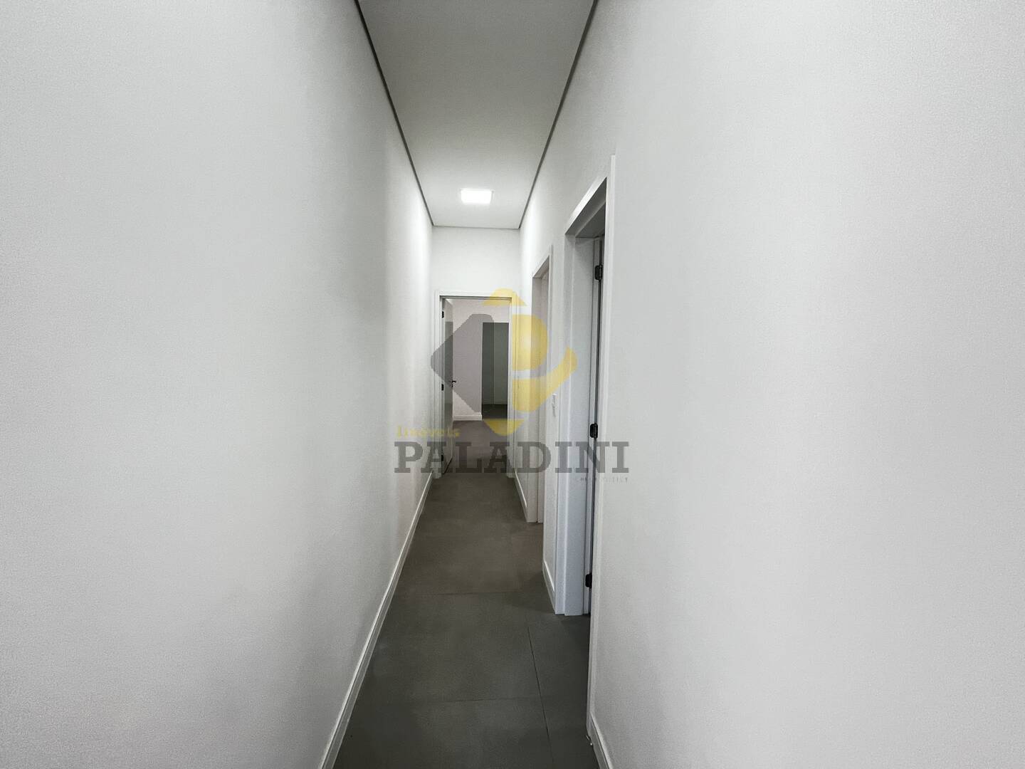 Casa à venda com 3 quartos, 195m² - Foto 9
