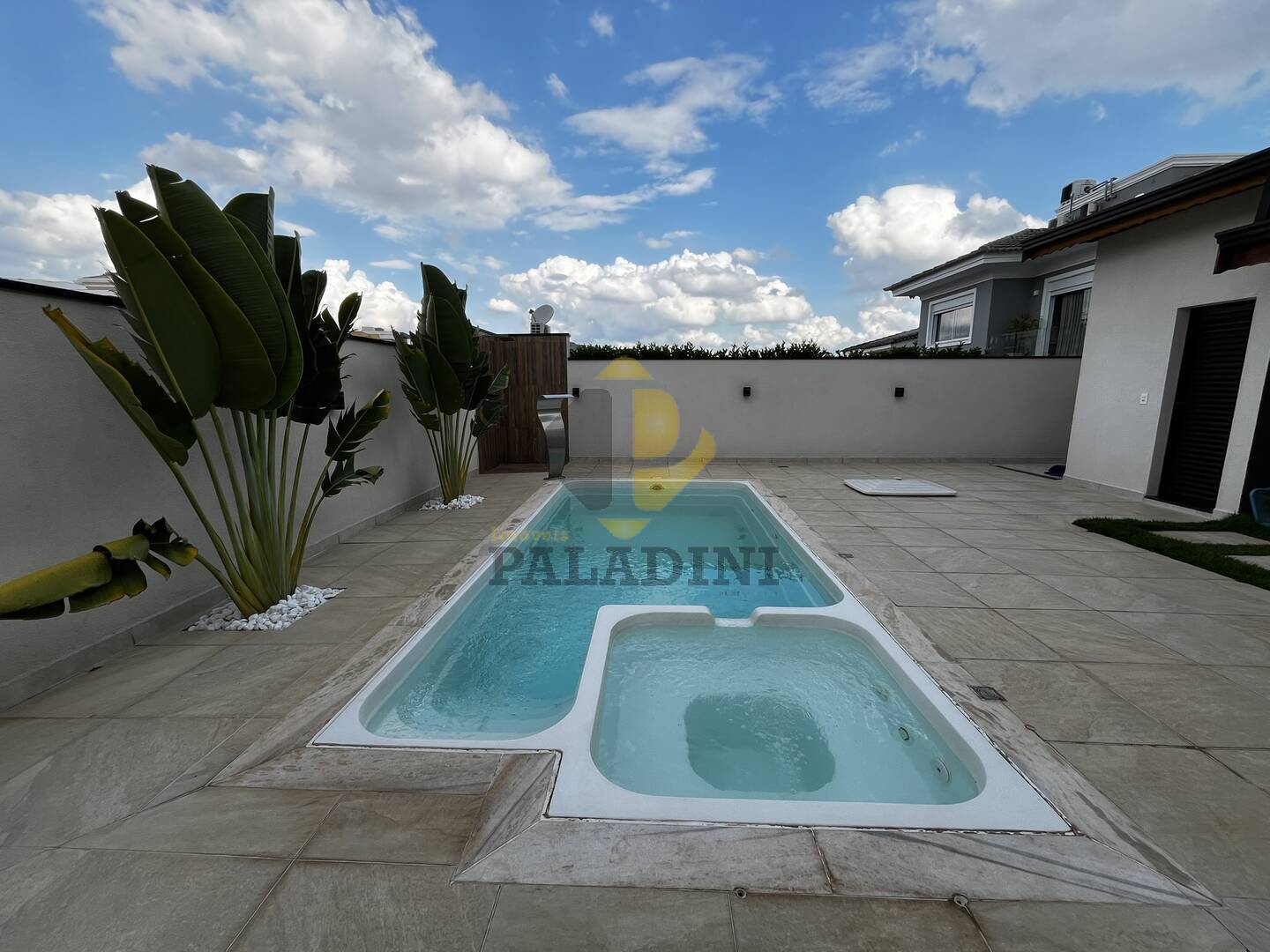 Casa de Condomínio à venda e aluguel com 3 quartos, 243m² - Foto 15