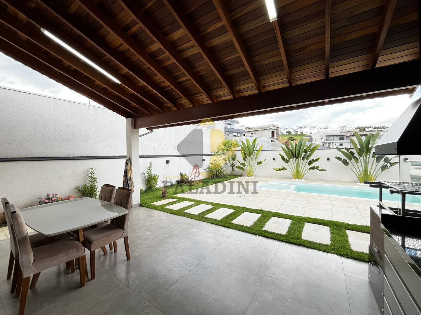 Casa de Condomínio à venda e aluguel com 3 quartos, 243m² - Foto 14