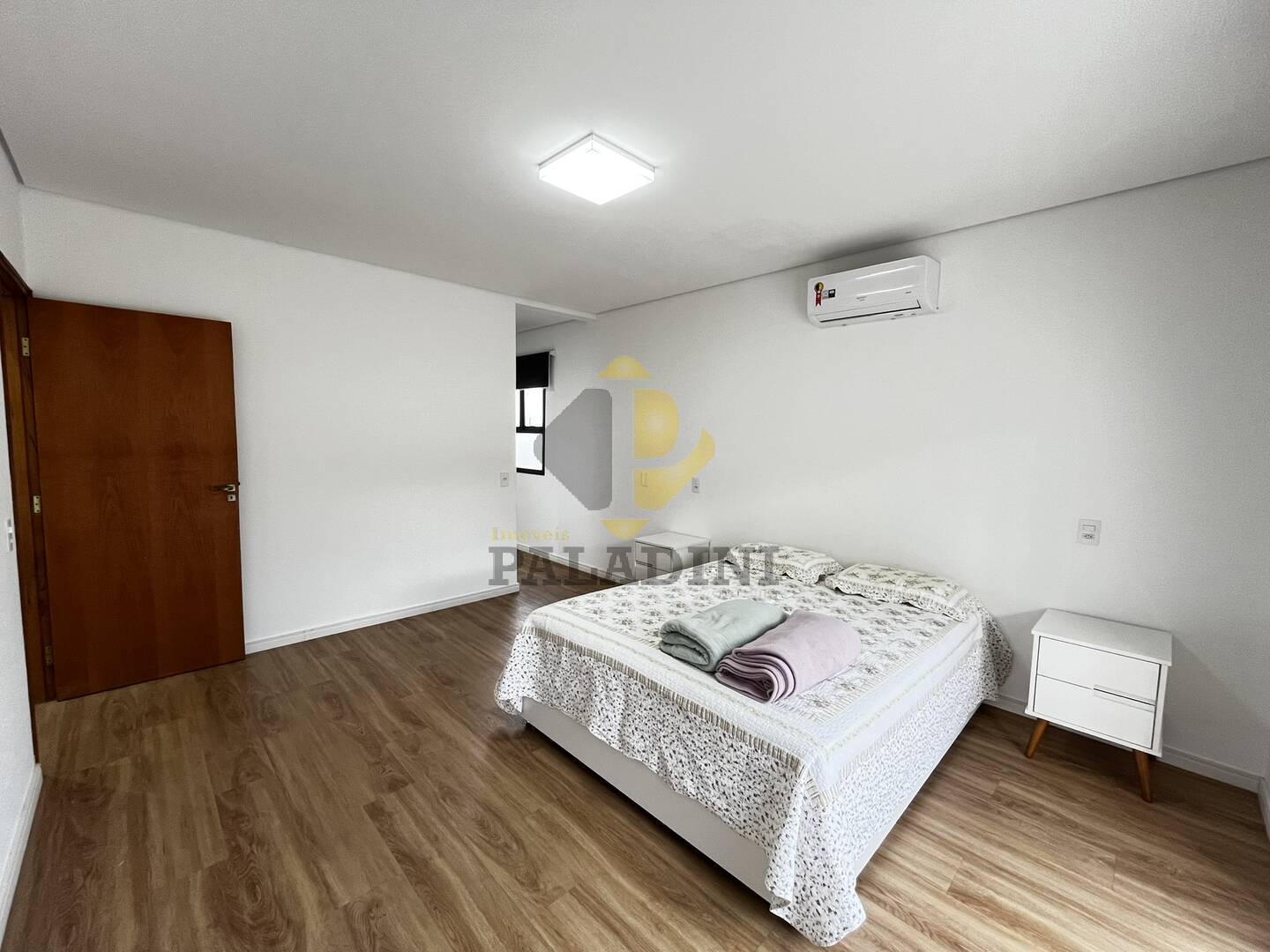 Casa de Condomínio à venda e aluguel com 3 quartos, 243m² - Foto 21