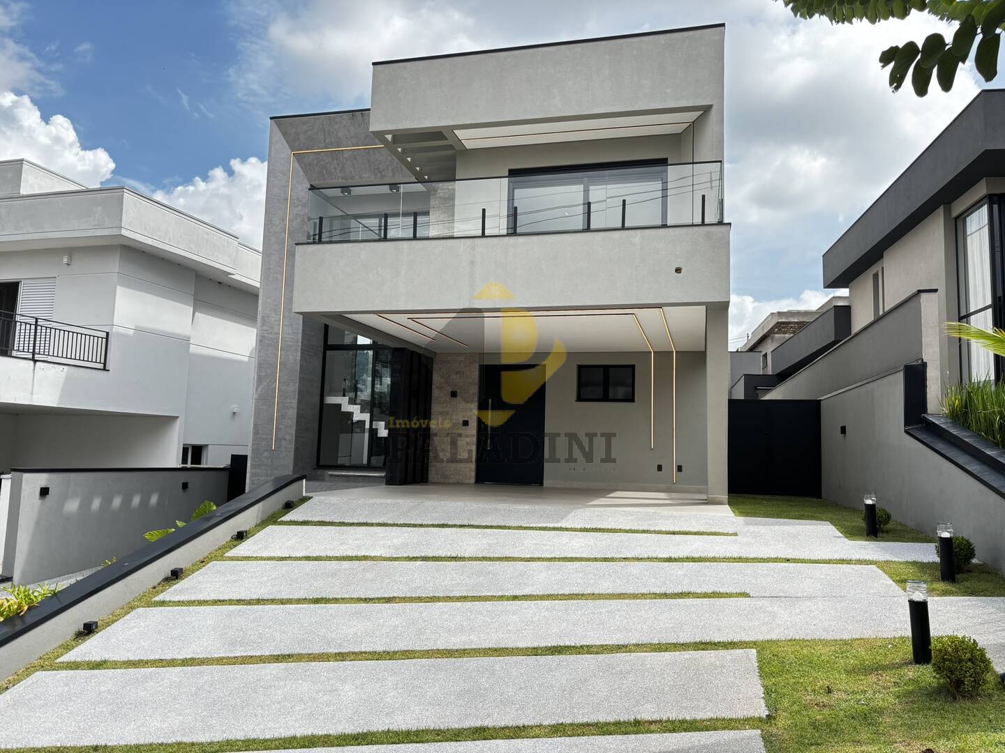 Casa à venda com 4 quartos, 265m² - Foto 3