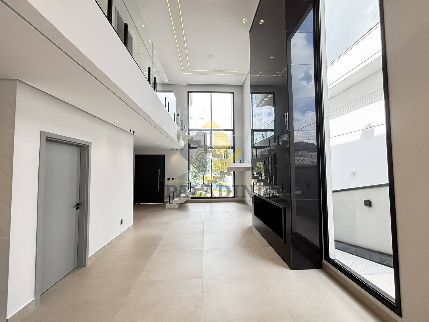 Casa à venda com 4 quartos, 265m² - Foto 9