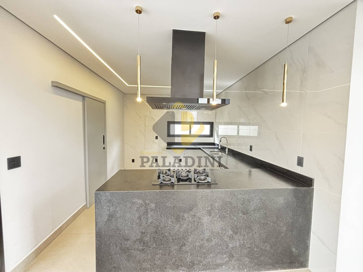 Casa à venda com 4 quartos, 265m² - Foto 13