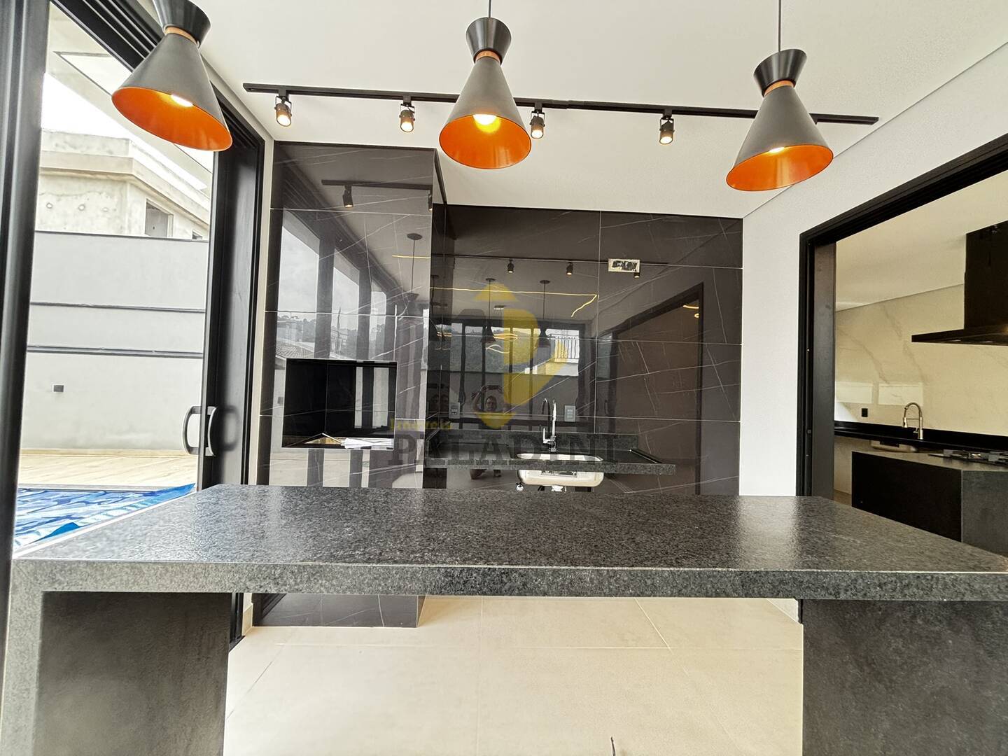 Casa à venda com 4 quartos, 265m² - Foto 19
