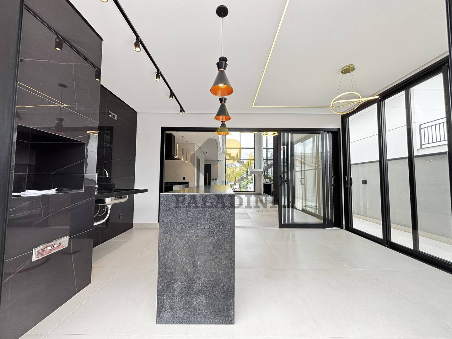 Casa à venda com 4 quartos, 265m² - Foto 20