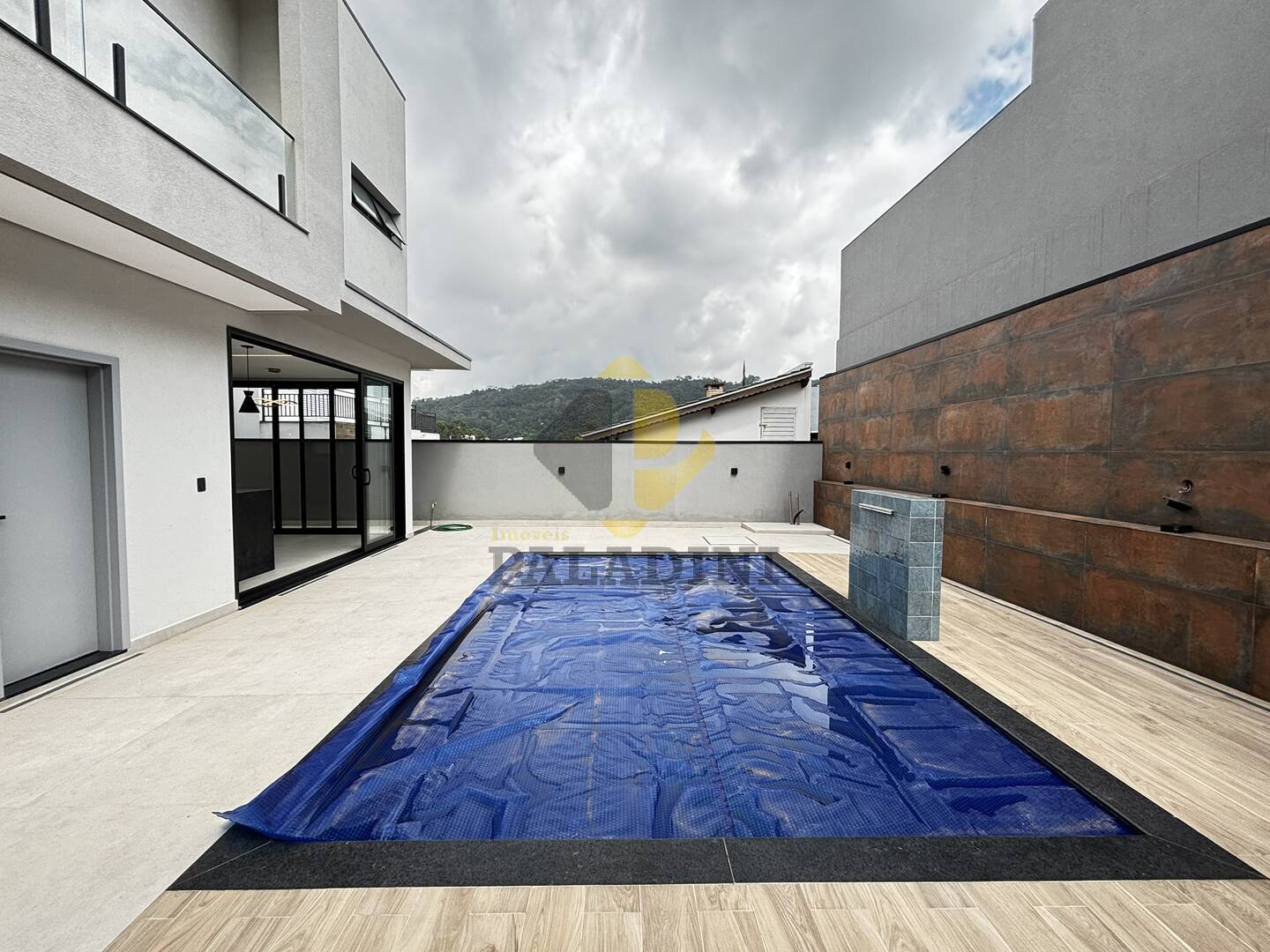 Casa à venda com 4 quartos, 265m² - Foto 23