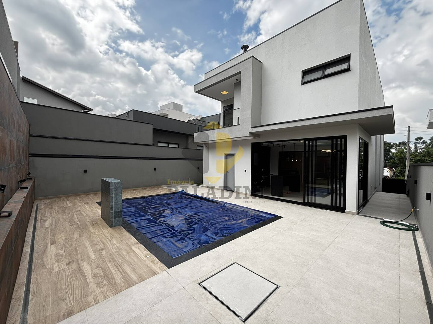 Casa à venda com 4 quartos, 265m² - Foto 26