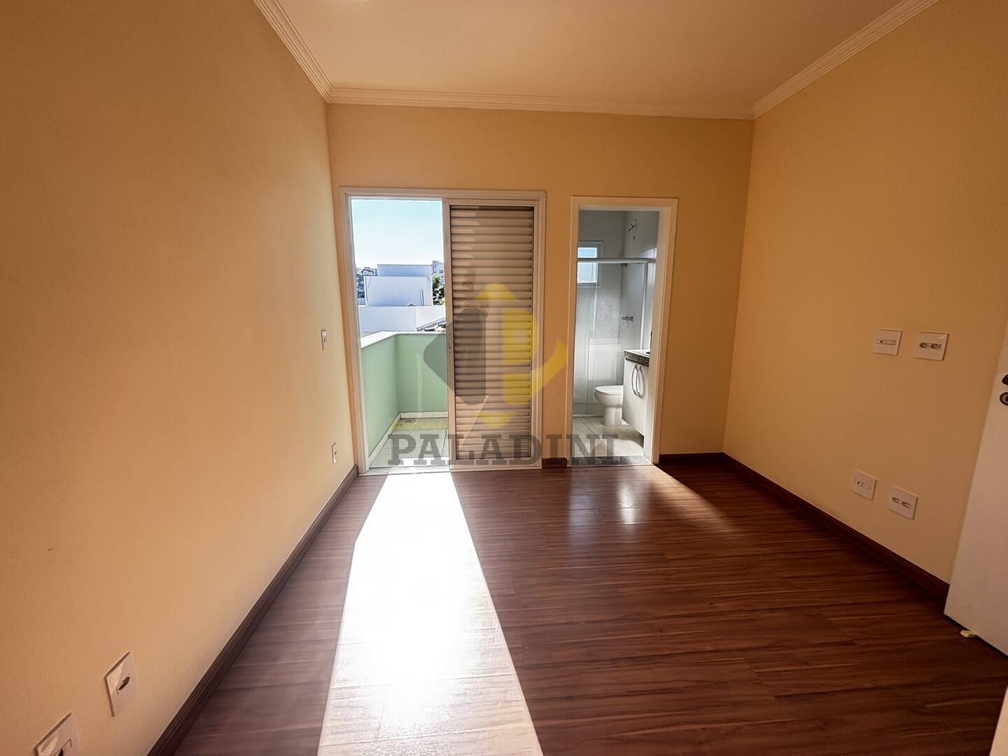 Casa à venda e aluguel com 3 quartos, 210m² - Foto 11