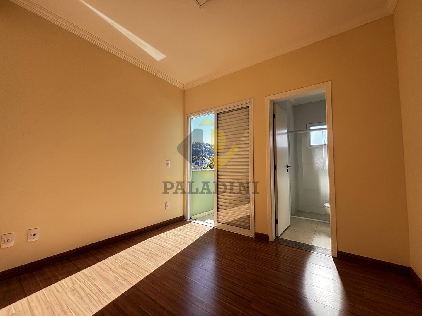 Casa à venda e aluguel com 3 quartos, 210m² - Foto 12