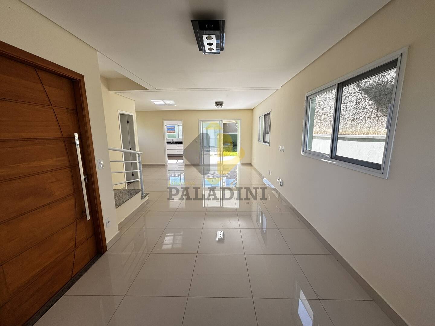 Casa à venda e aluguel com 3 quartos, 210m² - Foto 5
