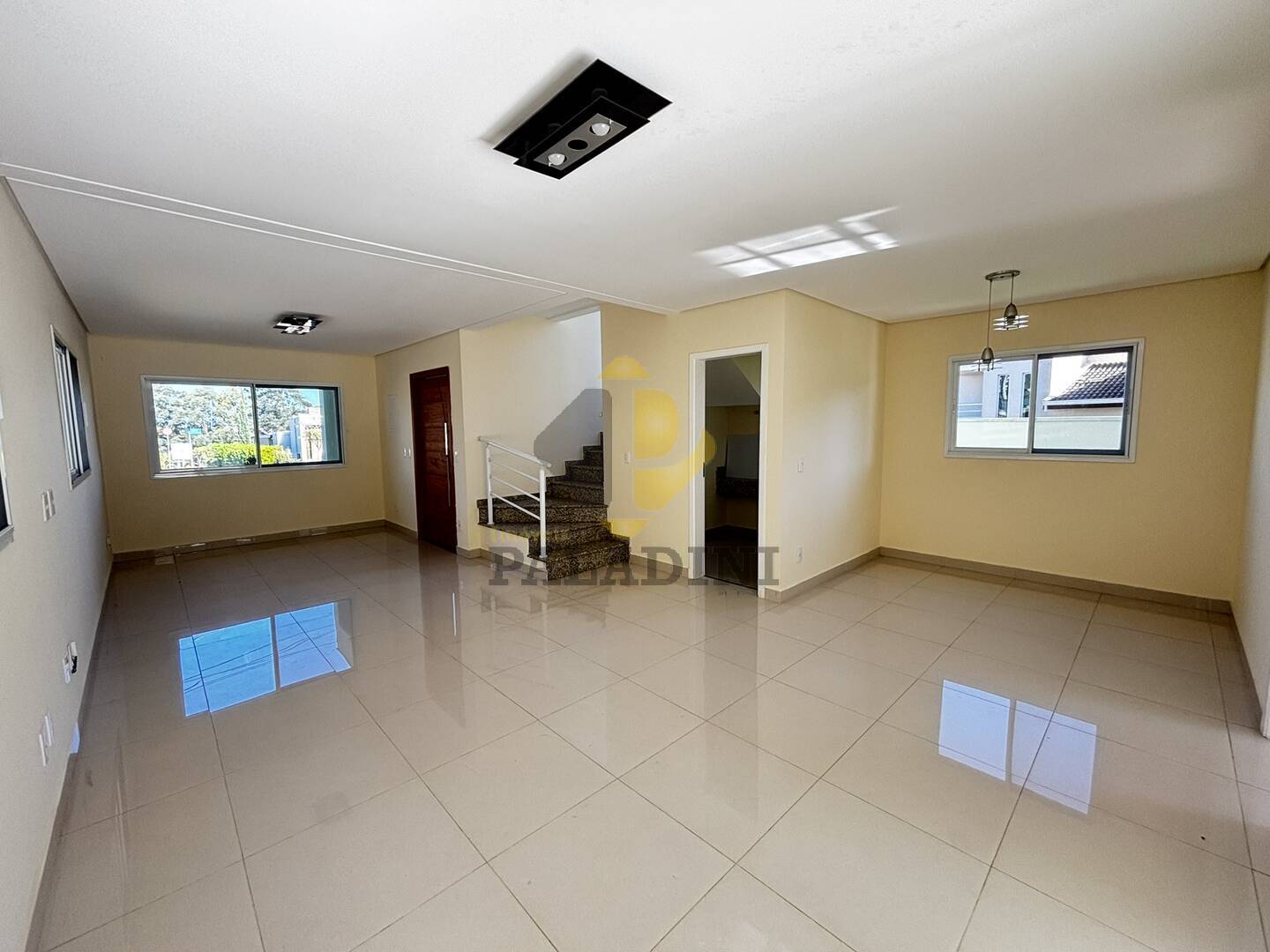 Casa à venda e aluguel com 3 quartos, 210m² - Foto 7