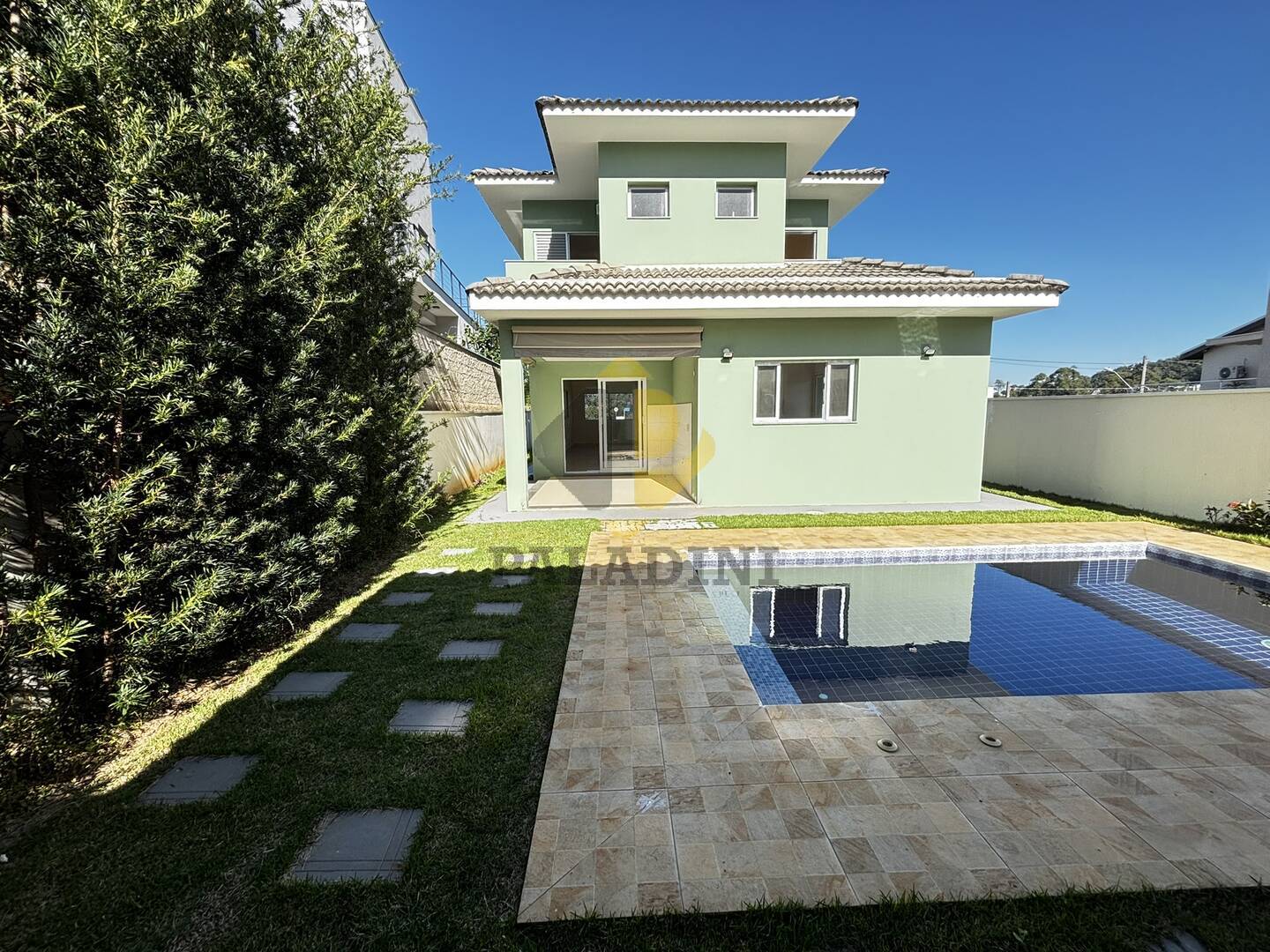 Casa à venda e aluguel com 3 quartos, 210m² - Foto 28