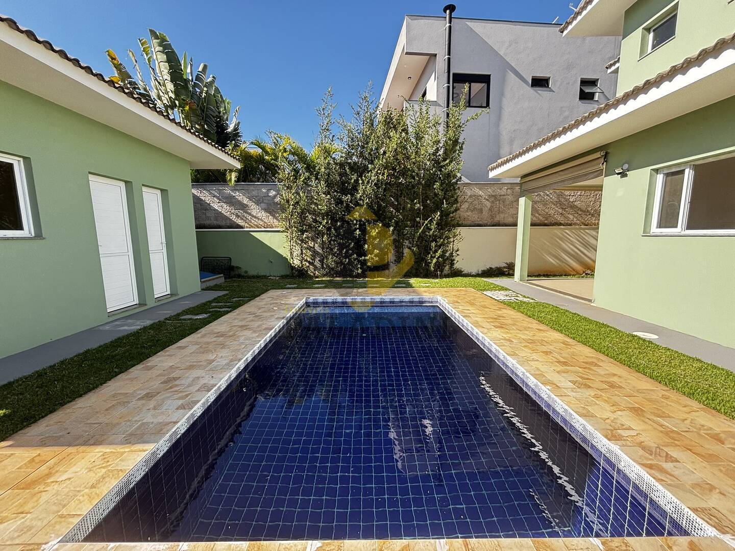 Casa à venda e aluguel com 3 quartos, 210m² - Foto 23