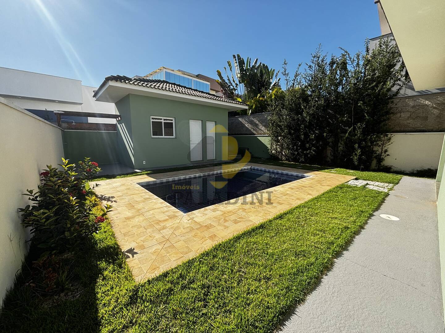 Casa à venda e aluguel com 3 quartos, 210m² - Foto 25
