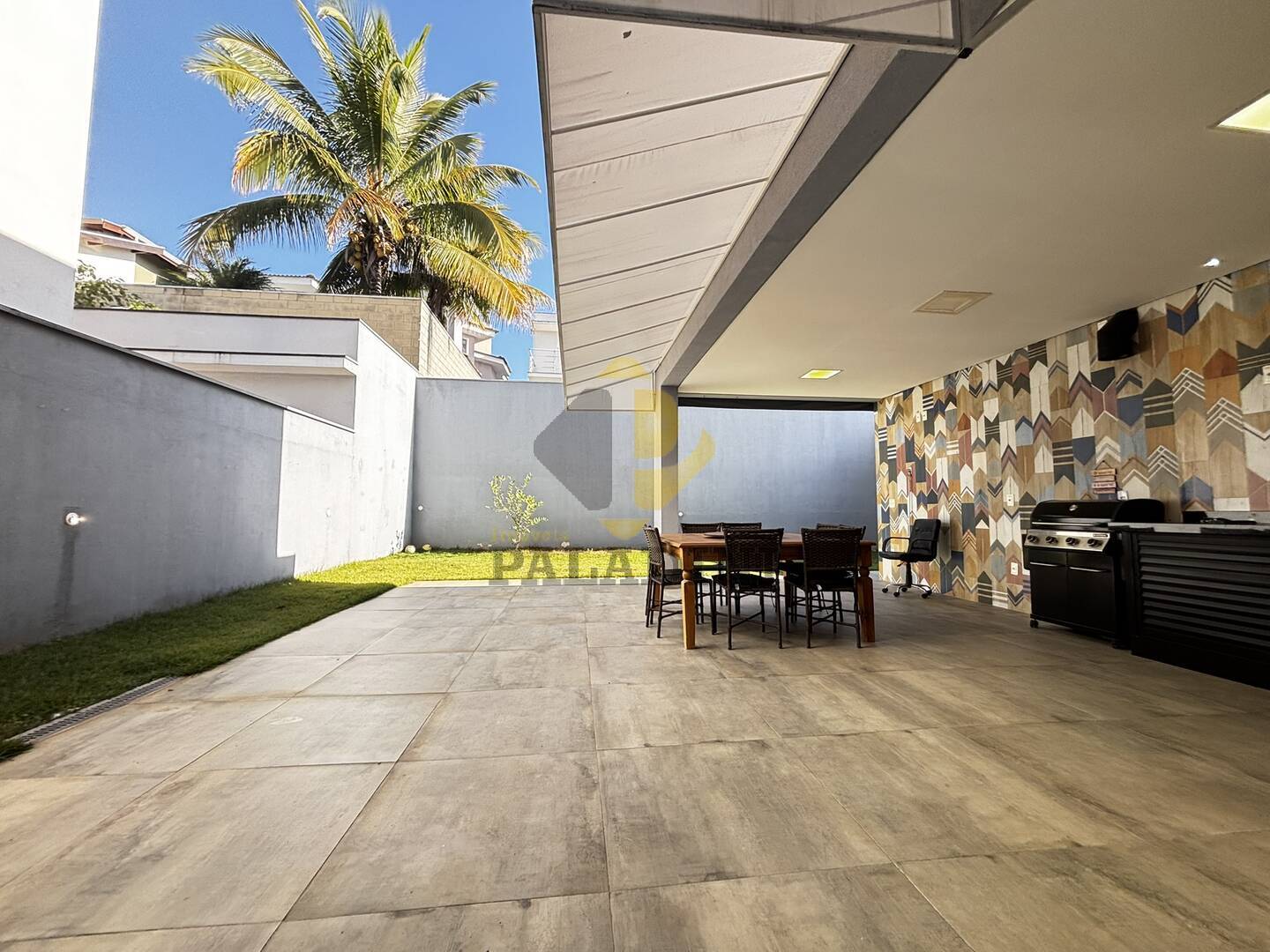 Casa, 4 quartos, 264 m² - Foto 1