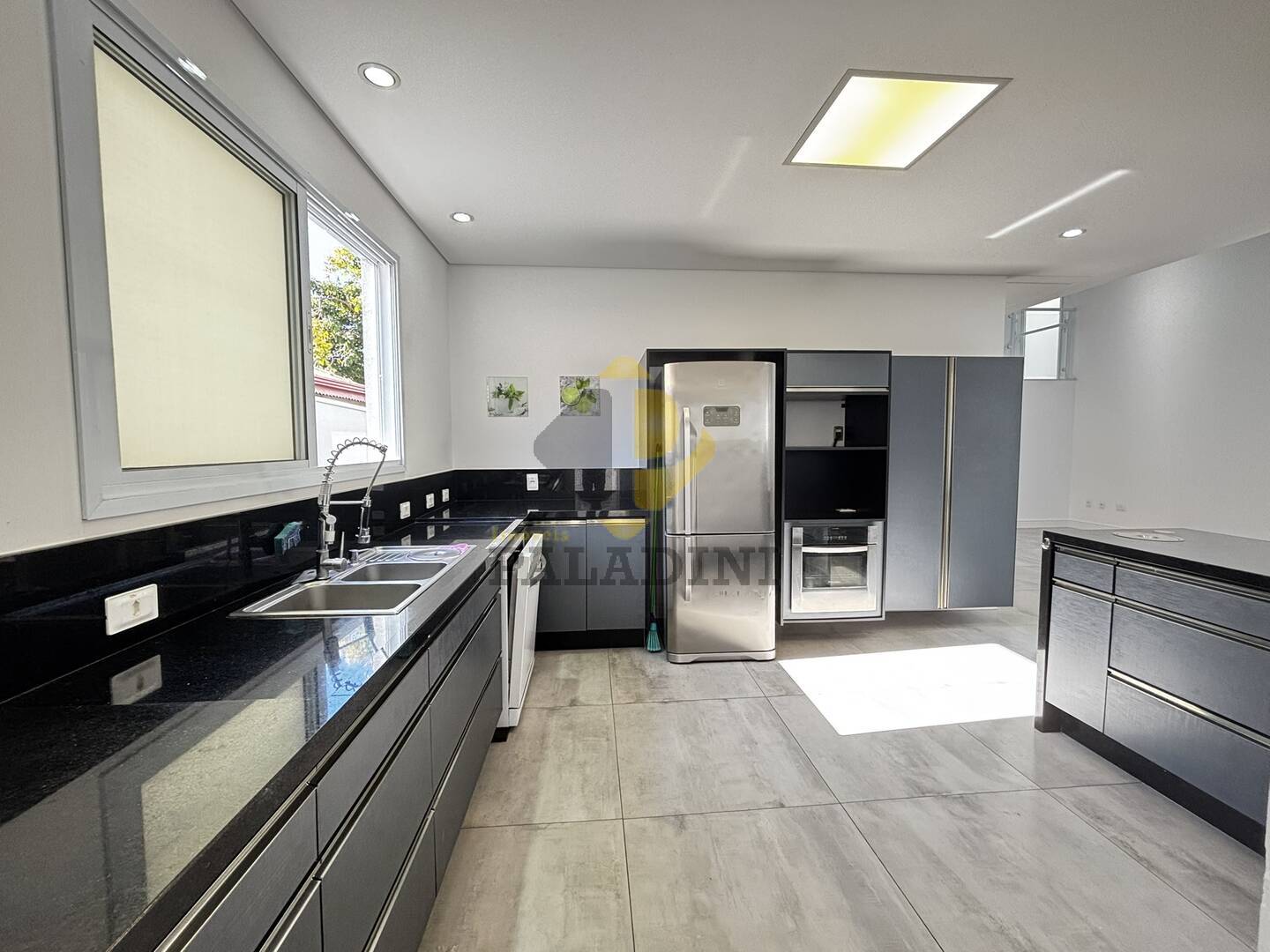 Casa, 4 quartos, 264 m² - Foto 10