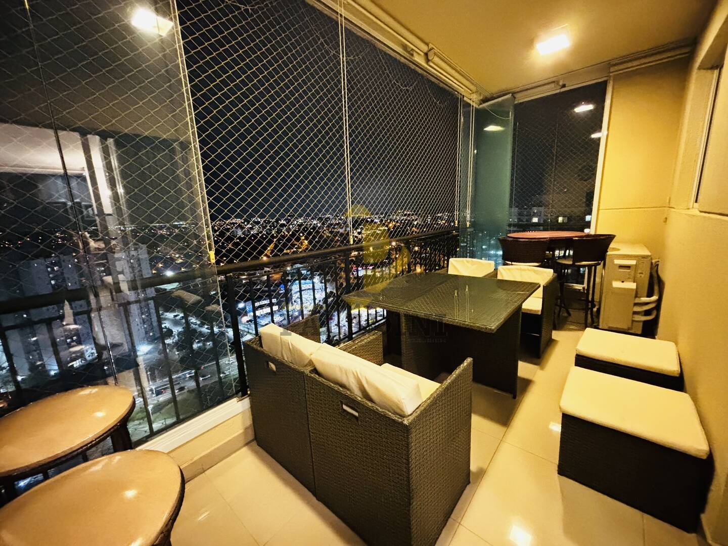 Apartamento para alugar com 2 quartos, 89m² - Foto 2