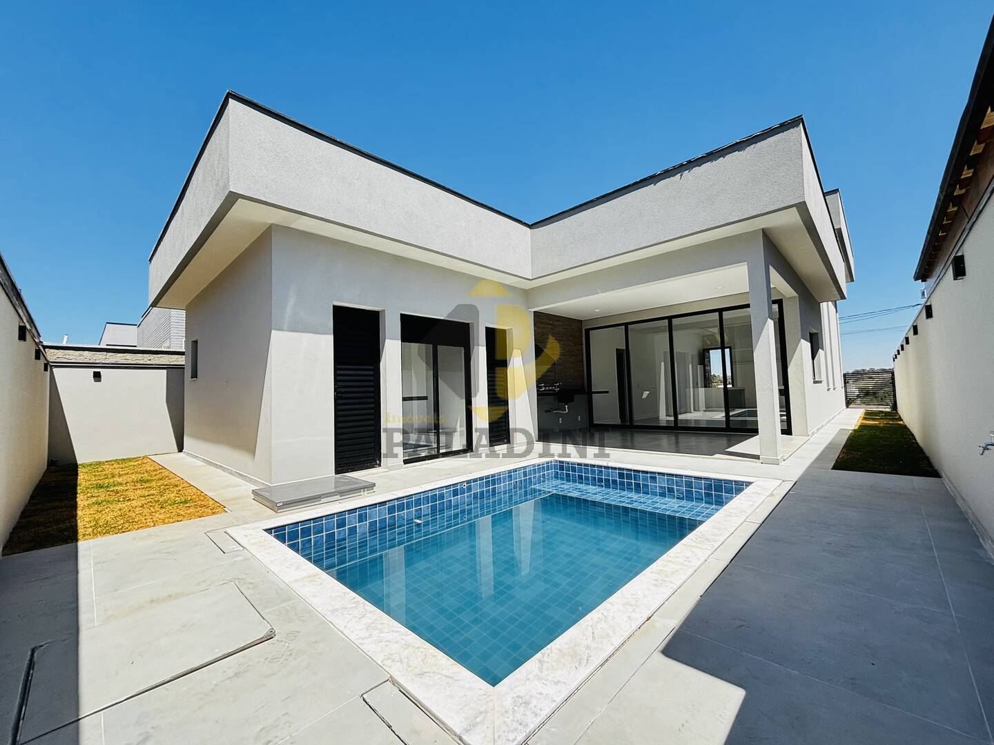 Casa, 3 quartos, 165 m² - Foto 1