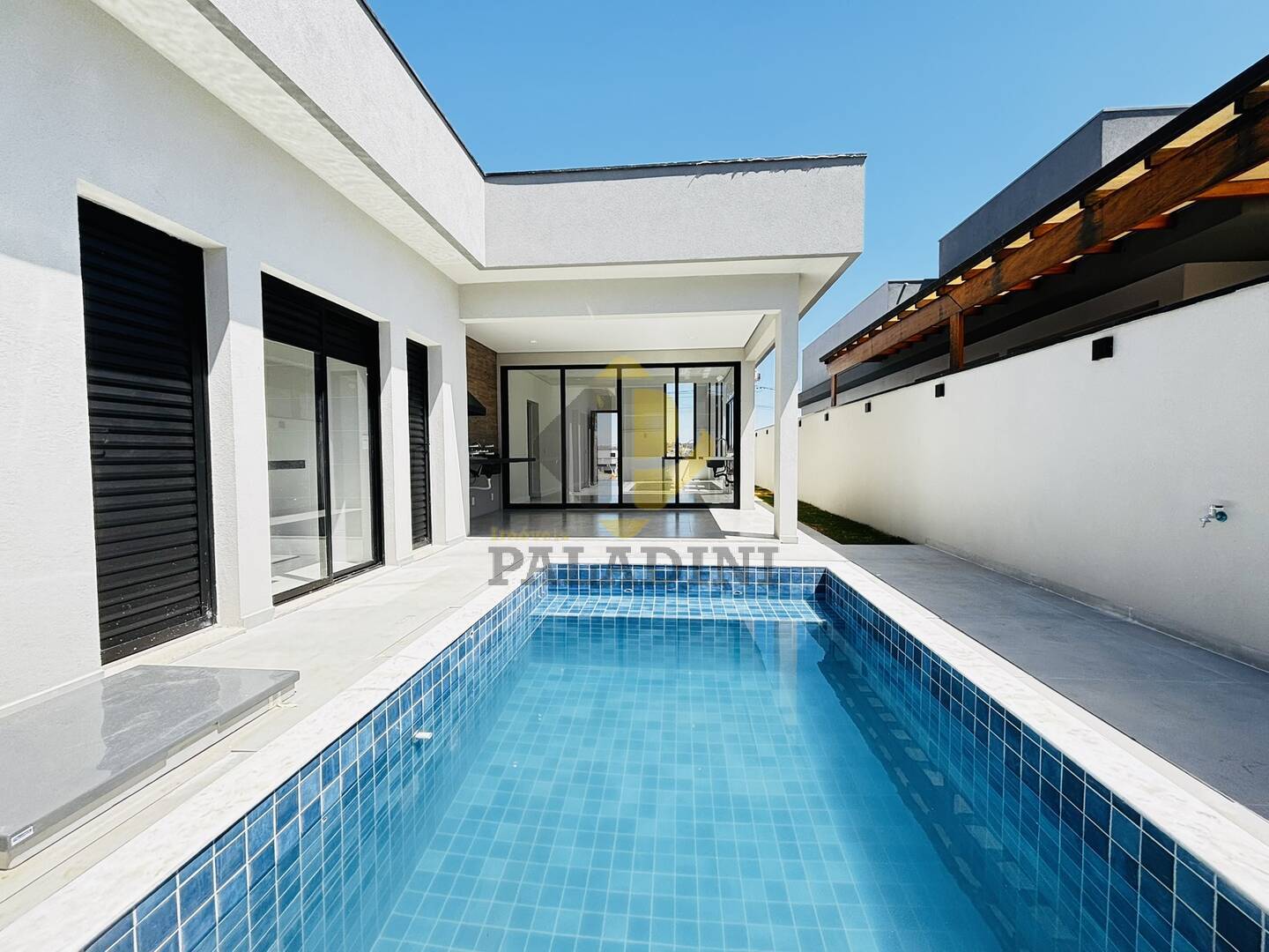 Casa, 3 quartos, 165 m² - Foto 2