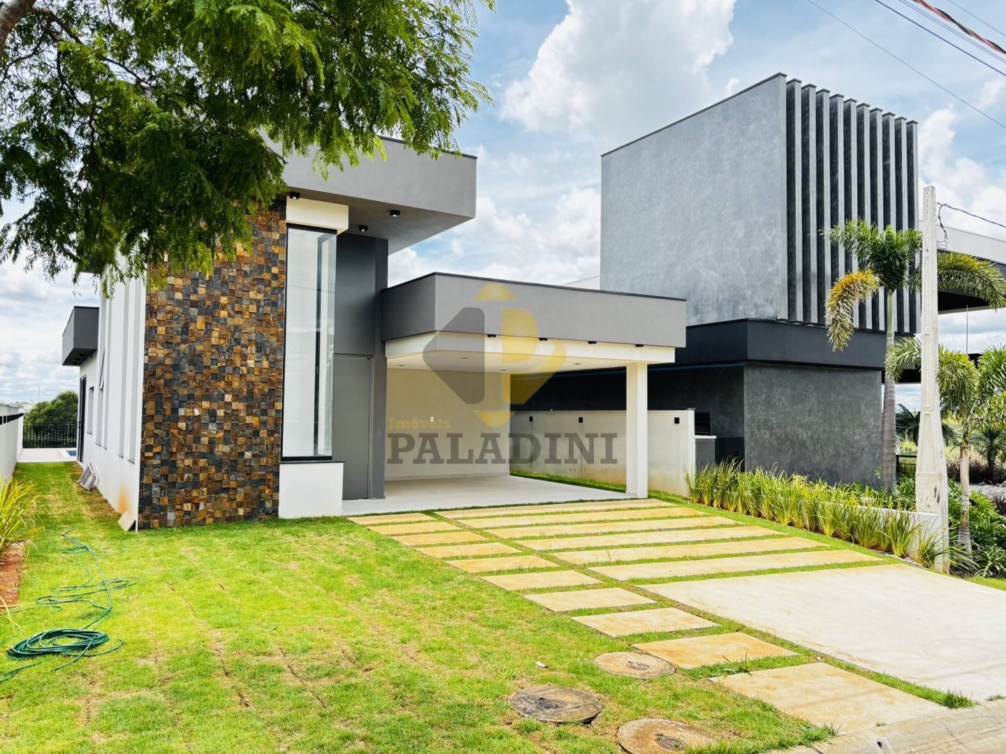 Casa, 3 quartos, 192 m² - Foto 1