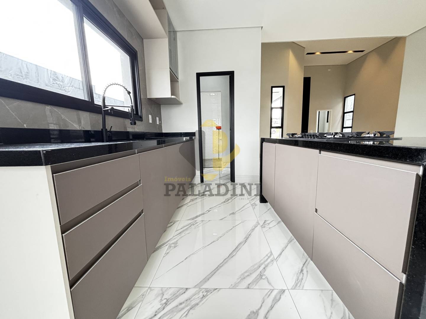 Casa, 4 quartos, 210 m² - Foto 11