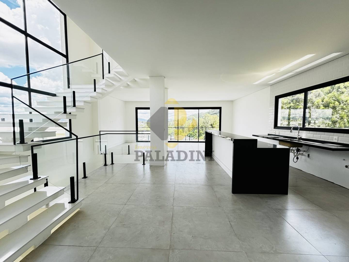 Casa, 4 quartos, 347 m² - Foto 2