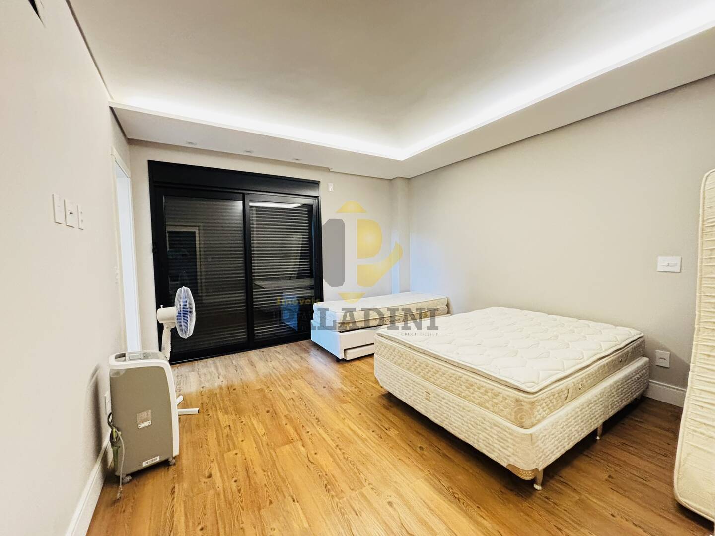 Casa, 4 quartos, 350 m² - Foto 18