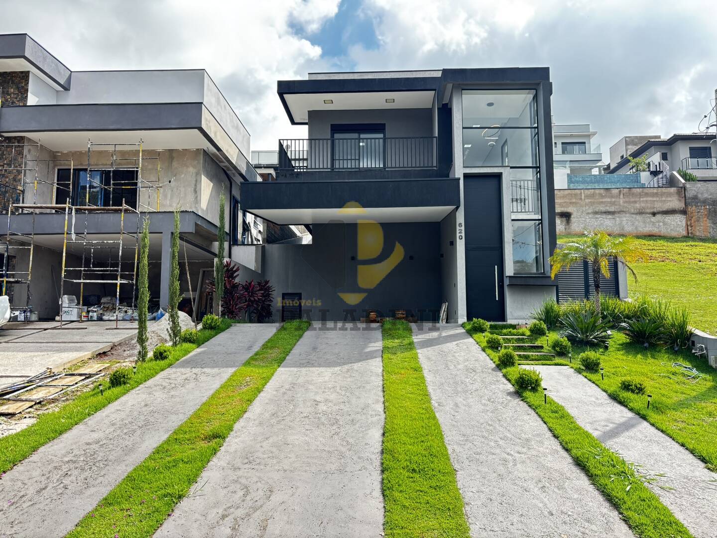 Casa, 3 quartos, 240 m² - Foto 1