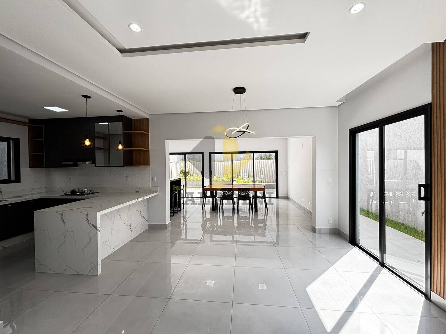 Casa, 3 quartos, 240 m² - Foto 6