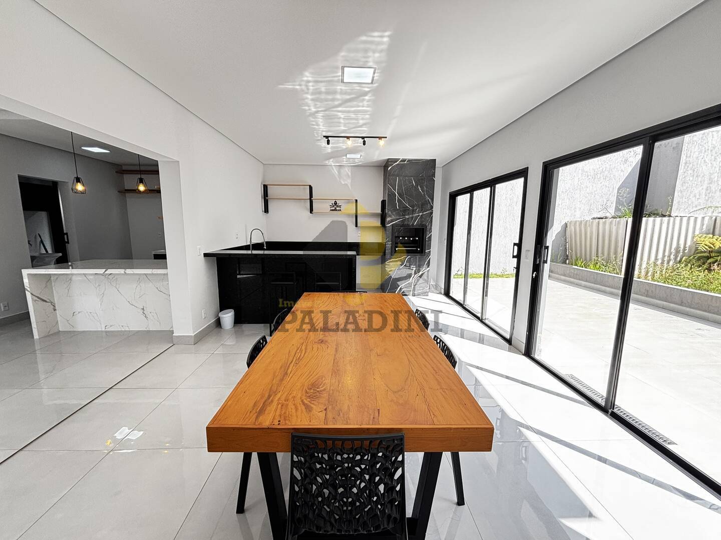 Casa, 3 quartos, 240 m² - Foto 13