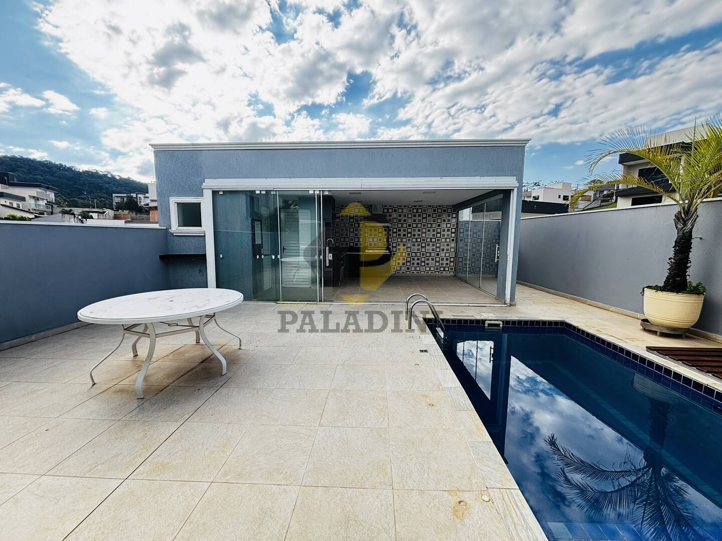 Casa, 3 quartos, 200 m² - Foto 9