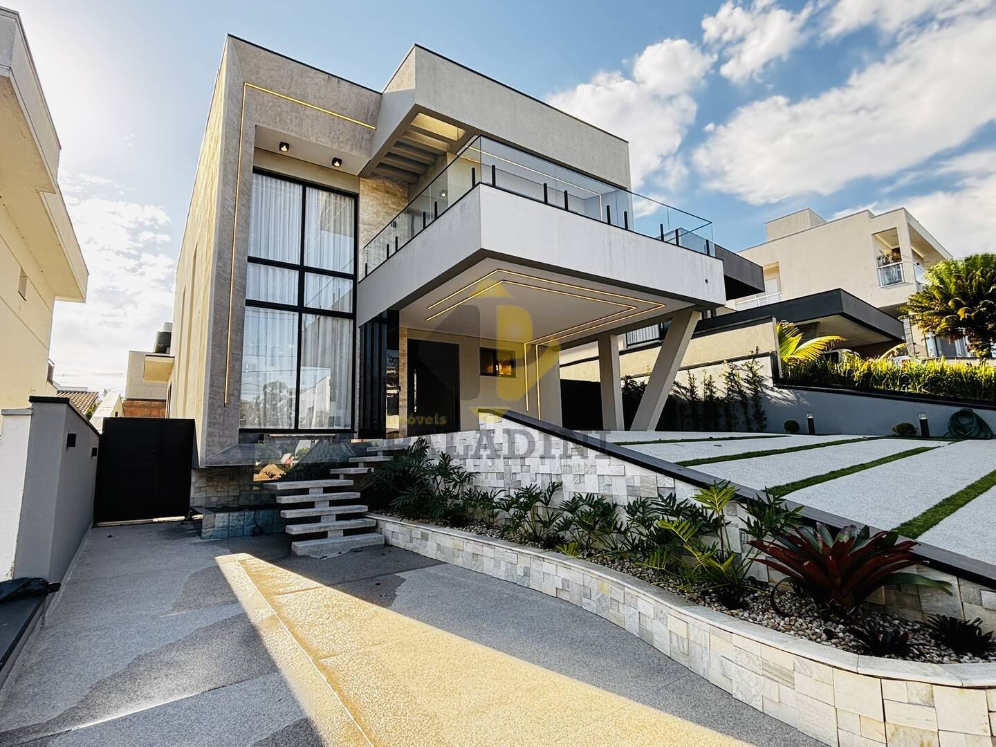 Casa, 4 quartos, 385 m² - Foto 1