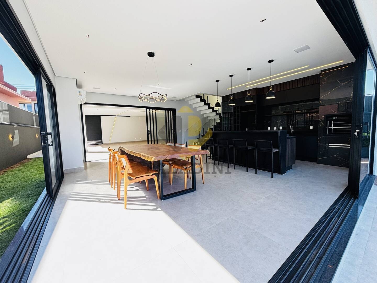 Casa, 3 quartos, 340 m² - Foto 37