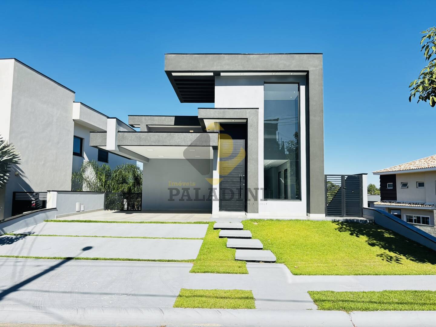 Casa, 5 quartos, 290 m² - Foto 1
