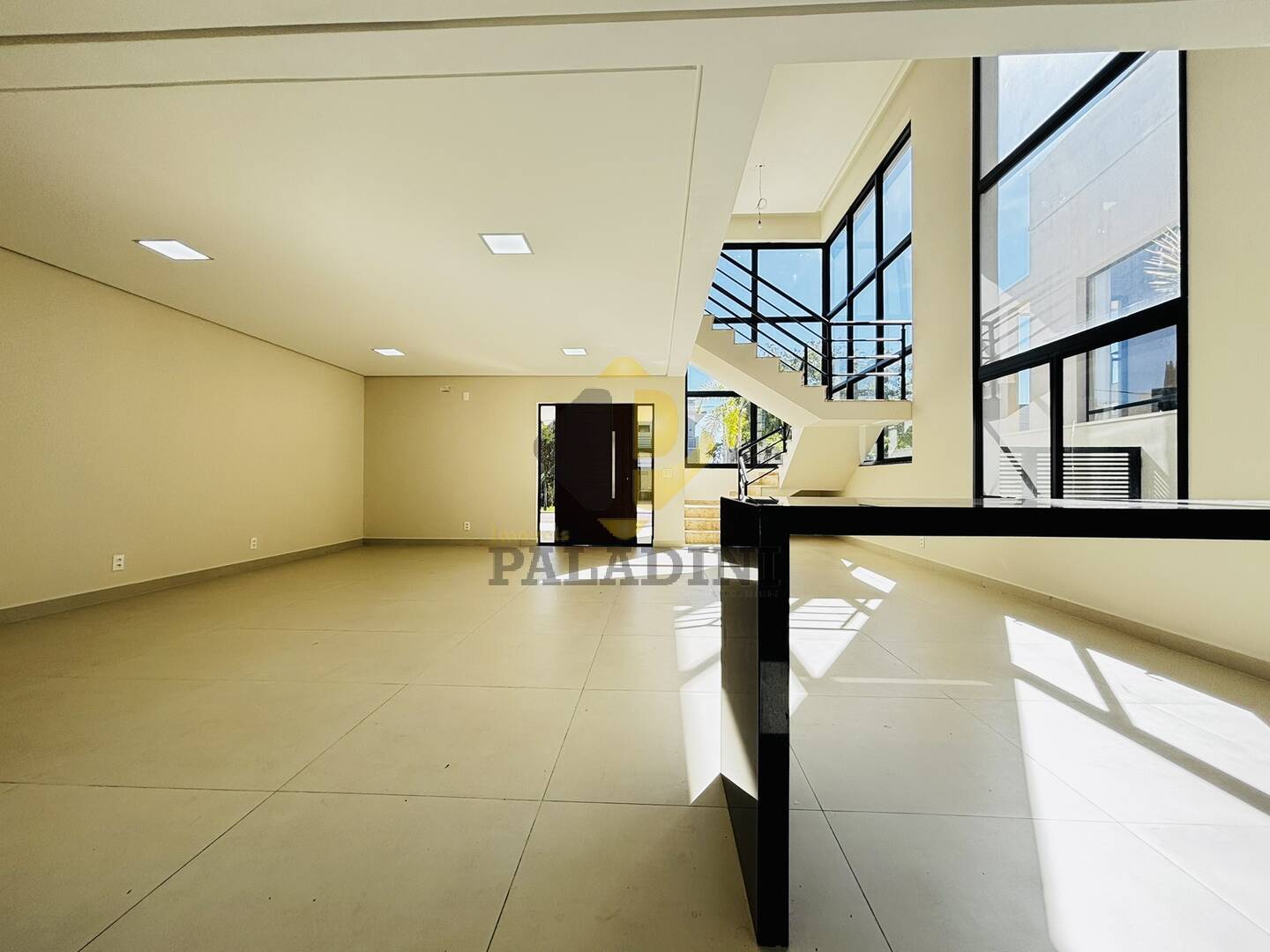 Casa, 3 quartos, 220 m² - Foto 2