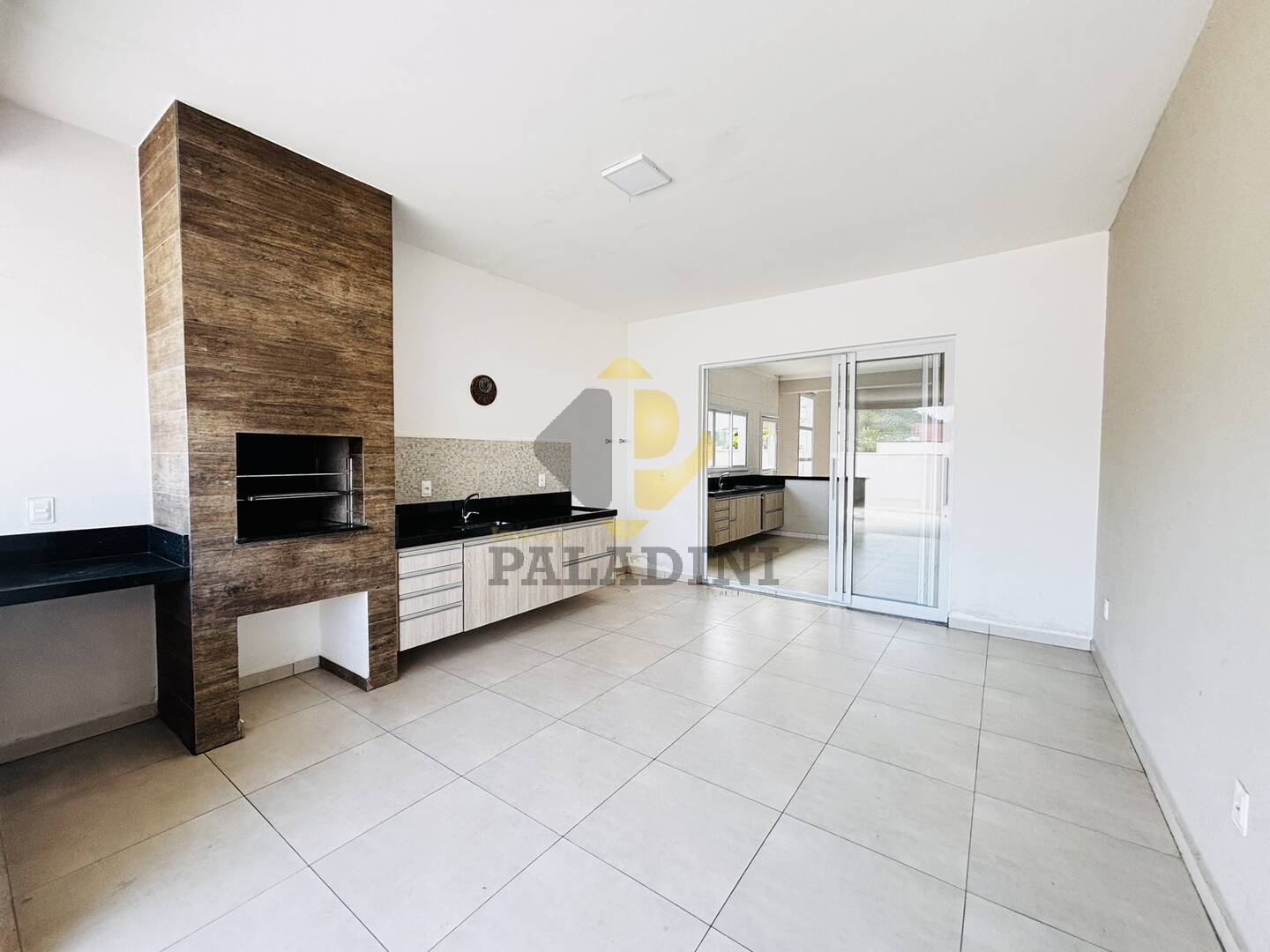 Casa, 3 quartos, 210 m² - Foto 2