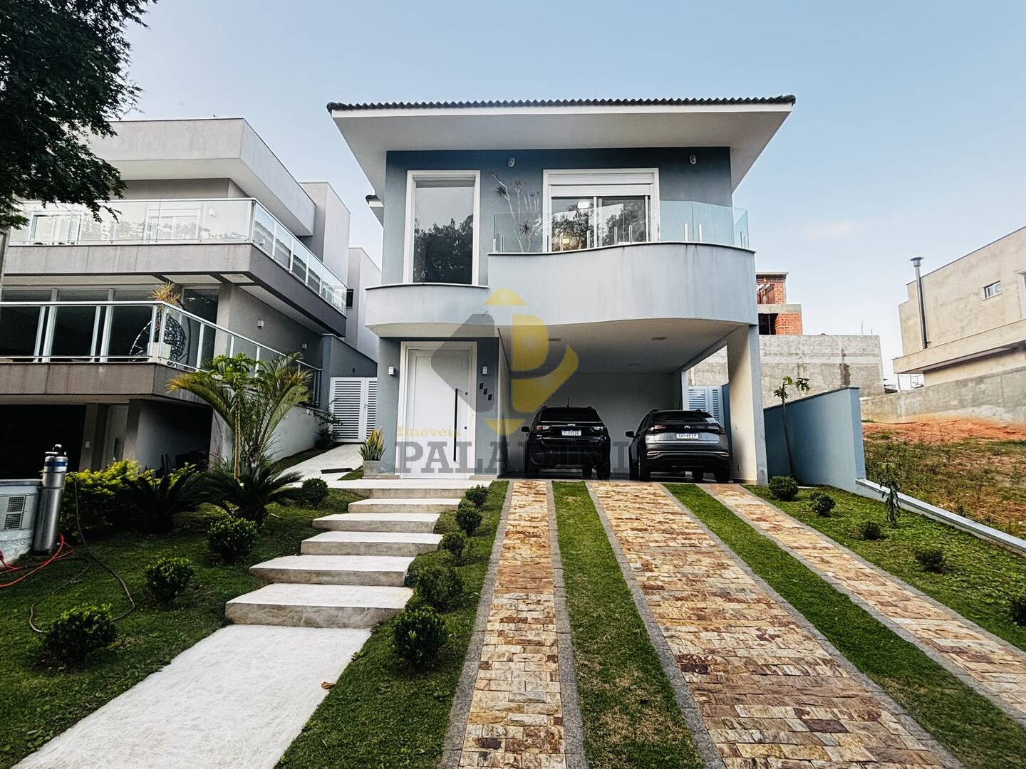 Casa, 3 quartos, 245 m² - Foto 1