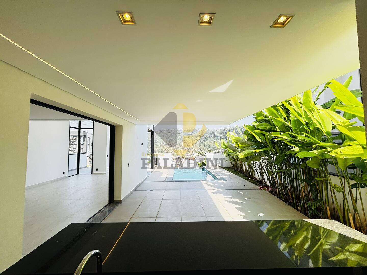 Casa, 3 quartos, 245 m² - Foto 8